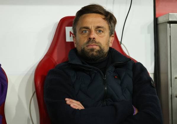06.11.2025, Fussball UEFA Conference League, 1. FSV Mainz 05 - AC Florenz, v.l., Trainer Daniele Galloppa (ACF Fiorentina) DFL DFB REGULATIONS PROHIBIT ANY USE OF PHOTOGRAPHS AS IMAGE SEQUENCES AND OR QUASI-VIDEO. xdcx Copyright: HMBxMedia Claus