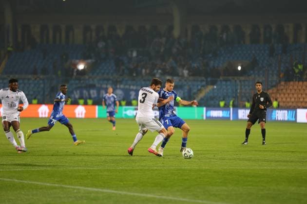 6 November 2025 UEFA Conference League, Round 3 FC Noah vs SK Sigma Olomouc Republican Stadium after Vazgen Sargsyan, Yerevan, Armenia 6 November 2025 UEFA Conference League, Round 3 FC Noah vs SK Sigma Olomouc Republican Stadium after Vazgen Sargsyan, Yerevan, Armenia. Radim Brete and Sergey Muradyan
