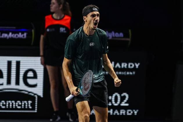 Moselle Open : tournoi de tennis, à Metz PHOTOPQR LE REPUBLICAIN LORRAIN Hugo AZMANI ; Metz ; 06 11 2025 ; Moselle Open : 22e édition du tournoi de tennis, aux Arènes, à Metz; Lorenzo Sonego (ITA), lors de son match en quart de finale contre Daniel Altmaier Metz Moselle Lorraine France  Copyright: xPHOTOPQR LExREPUBLICAINxLORRAIN xHugoxAZMANIx 20251106RBL0659 20251106RBL0659
