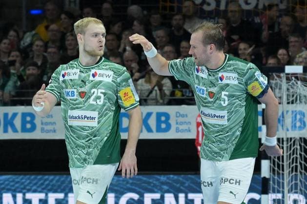 06.11.2025, xlakx, Handball, DHB-Pokal 1 8 Finale, Fuechse Berlin - ThSV Eisenach v.l. Matthes Langhoff (Fuechse Berlin), Max Darj (Fuechse Berlin) Jubel, Torjubel, jubelt ueber das Tor, celebrate the goal, celebration Berlin