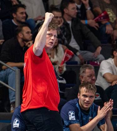 Handball, Herren, Saison 2025 2026, DHB-Pokal (Achtelfinale), Füchse Berlin - ThSV Eisenach, Trainer Nicolej Krickau (Füchse Berlin), 06.11.2025, Copyright: xSebastianxRäppold MatthiasxKochx