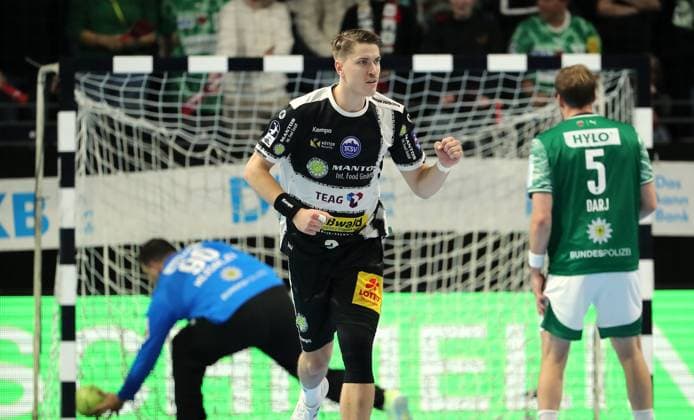 Oskar Joelsson jubelt nach Tor Freude Emotion Jubel Handball DHB Pokal Achtelfinale Herren Saison 2025 2026 06.11.2025 Füchse Berlin vs ThSV Eisenach