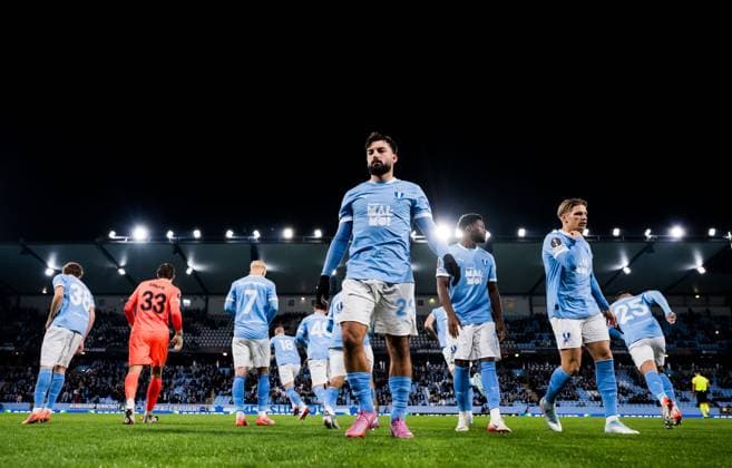 251106 Sead Haksabanovic of Malmö FF ahead of the UEFA Europa League football match between Malmö FF and Panathinaikos on November 6, 2025 in Malmö. Photo: Petter Arvidson BILDBYRAN kod PA PA1108 fotboll football soccer fotball uefa europa league europa league malmö ff panathinaikos bbeng Copyright: PETTERxARVIDSON BB251106PA109