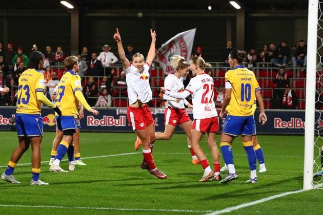RB Leipzig - Jena 1. Bundesliga Frauen Leipzig, Trainingszentrum am Cottaweg, 06.11.2025, Fußball, Frauen, Saison 2025 2026, Frauen-Bundesliga, 9. Spieltag , RB Leipzig - FC Carl Zeiss Jena , Im Bild: Tor für RB Leipzig ,Torjubel nach dem 1:0