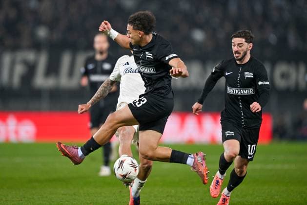 SOCCER - UEFA EL, Sturm vs Nottingham GRAZ,AUSTRIA,06.NOV.25 - SOCCER - UEFA Europa League, SK Sturm Graz vs Nottingham Forest. Image shows Nicolas Dominguez (Nottingham), Jacob Hoedl and Otar Kiteishvili (Sturm).  GEPAxpictures xAvnixRetkoceri