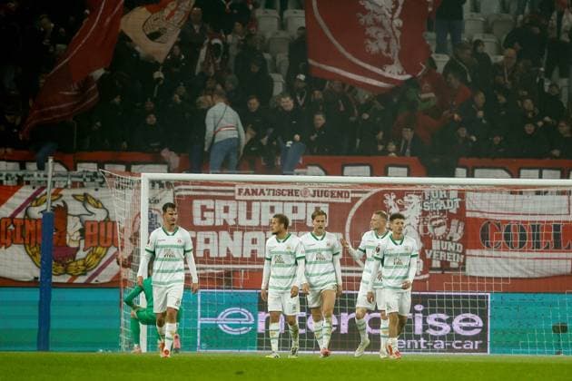 SALZBURG , 06-11-2025 , Red Bull Arena , season 2025 2026 , UEFA Europa League League phase . match between RB Salzburg and Go Ahead Eagles, Picture shows dejection after a goal by RB Salzburg player Yorbe Vertessen 1-0 Salzburg - Go Ahead Eagles  x31890676x Copyright: