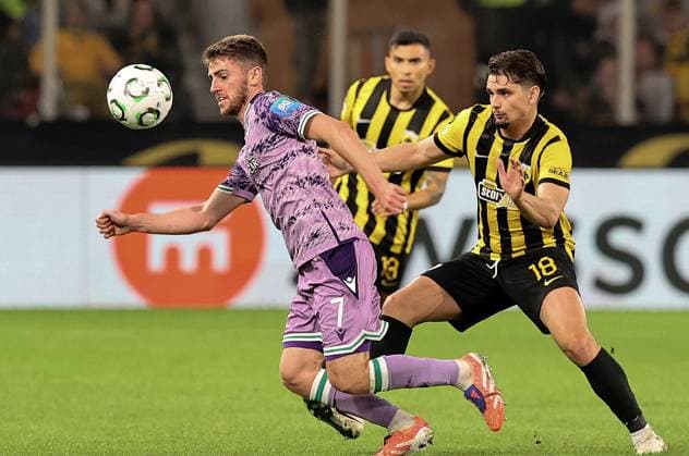 UEFA Europa Conference League Group Phase, OPAP Arena, Athens, Greece 6 11 2025 AEK Athens vs Shamrock Rovers Rovers Dylan Watts with RÄƒzvan Marin of AEK Athens Dylan Watts with RÄƒzvan Marin 6 11 2025  Copyright: x INPHOx NVIX4527