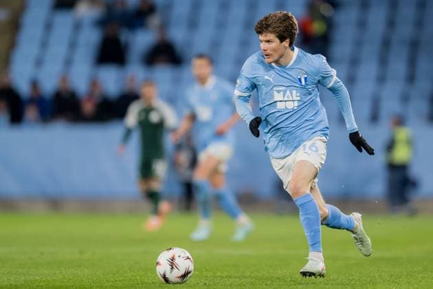 251106 Oliver Berg of Malmö FF during the UEFA Europa League football match between Malmö FF and Panathinaikos on November 6, 2025 in Malmö. Photo: Petter Arvidson BILDBYRAN kod PA PA1108 fotboll football soccer fotball uefa europa league europa league malmö ff panathinaikos bbeng bbauto Copyright: PETTERxARVIDSON BB251106PA138