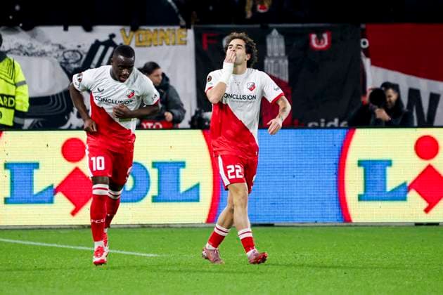UEFA Europa League 2025 26 League Phase MD4 - FC Utrecht vs FC Porto, Netherlands Miguel Rodriguez of FC Utrecht celebrates after scoring his teams first goal during the UEFA Europa League 2025 26 League Phase MD4 match between FC Utrecht and FC Porto at the Stadion Galgenwaard in Utrecht, Netherlands, November 06, 2025. Utrecht Netherlands  Copyright: xMatrixxImagesx xWartxBrinkerhofx