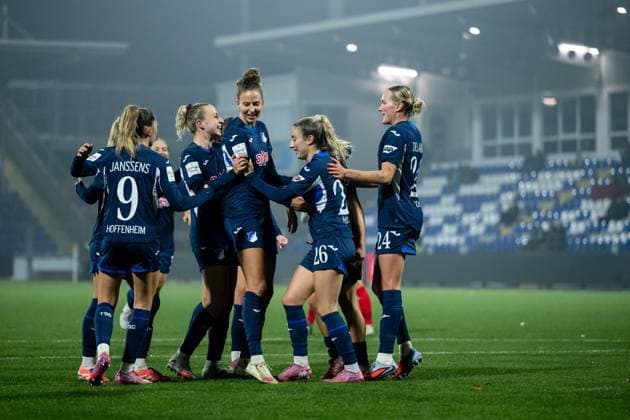 Marie Steiner (TSG Hoffenheim, 19), Franziska Harsch (TSG Hoffenheim, 17), Janna Grimm (TSG Hoffenheim, 26), Vanessa Diehm (TSG Hoffenheim, 06), Feli Delacauw (TSG Hoffenheim, 24), Jill Janssens (TSG Hoffenheim, 09) jubeln ueber das Tor zum 2:1, GER, TSG 1899 Hoffenheim vs SC Freiburg, Fussball Google Pixel Frauen Bundesliga, 9. Spieltag, Saison 2025 2026, 06.11.2025 DFB regulations prohibit any use of photographs as image sequences and or quasi-video GER, TSG 1899 Hoffenheim vs SC Freiburg, Fussball Google Pixel Frauen Bundesliga, 9. Spieltag, Saison 2025 2026, 06.11.2025 Hoffenheim Copyright: xEibner-Pressefoto Memmlerx EP_MMR