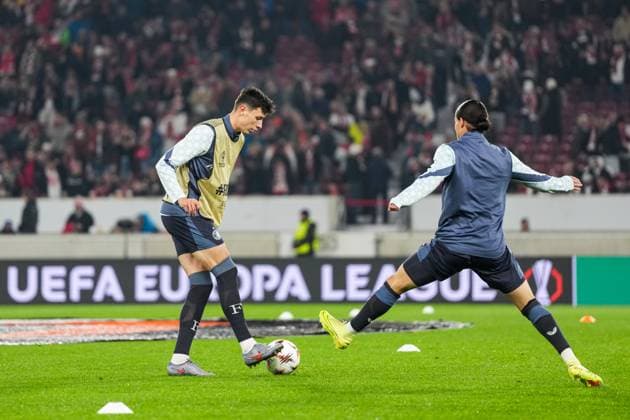 UEFA Europa League: VfB Stuttgart v Feyenoord Stuttgart - Anel Ahmedhodzic of Feyenoord, Anis Hadj Moussa of Feyenoord during the fourth match of the UEFA Europa League 2025 2026. The match is set between VfB Stuttgart and Feyenoord at Neckarstadion, MHP Arena on 6 November 2025 in Stuttgart, Germany. Copyright: xYannickxVerhoevenx