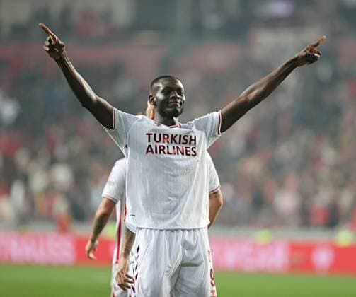 Samsunspor v Hamrun Spartans - UEFA Conference League SAMSUN, TURKIYE - NOVEMBER 6: Marius Mouandilmadji (9) of Samsunspor celebrates after scoring a goal during the UEFA Conference League week 3 football match between Samsunspor and Hamrun Spartans at Yeni 19 Mayis Stadium in Samsun, Turkiye, on November 6, 2025. Veysel Altun Anadolu Samsun Turkey. Editorial use only. Please get in touch for any other usage.  Copyright: x2025xAnadoluxVeyselxAltunx