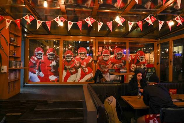 Fanarea inside, Kansas City Chiefs Fanpub Berlin 2025, 2025_11_06, NFL, American Football Herren, USA , Photo: Foot.Bowl Thomas Sobotzki Copyright: xFootxBowl ThomasxSobotzkix
