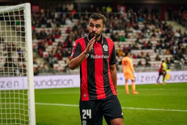 Fussball, UEFA Europa League 2025 26, 4. Spieltag - OGC Nizza vs SC Freiburg - Allianz Riviera (Nizza, Frankreich): Charles Vanhoutte (OGC Nizza, 24) Copyright: xJOERANxSTEINSIEKx