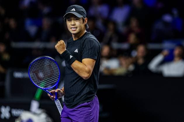 Moselle Open : tournoi de tennis, à Metz PHOTOPQR LE REPUBLICAIN LORRAIN Hugo AZMANI ; Metz ; 06 11 2025 ; Moselle Open : 22e édition du tournoi de tennis, aux Arènes, à Metz; Learner Tien (USA), lors de son match en quart de finale contre Matteo Berrettini Metz Moselle Lorraine France  Copyright: xPHOTOPQR LExREPUBLICAINxLORRAIN xHugoxAZMANIx 20251106RBL0868 20251106RBL0868