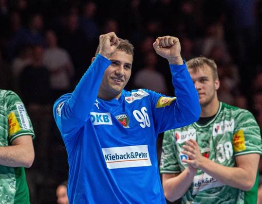 Handball, Herren, Saison 2025 2026, DHB-Pokal (Achtelfinale), Füchse Berlin - ThSV Eisenach, Torhüter Dejan Milosavljev (Füchse Berlin), Jubel nach Abpfiff, 06.11.2025, Copyright: xSebastianxRäppold MatthiasxKochx