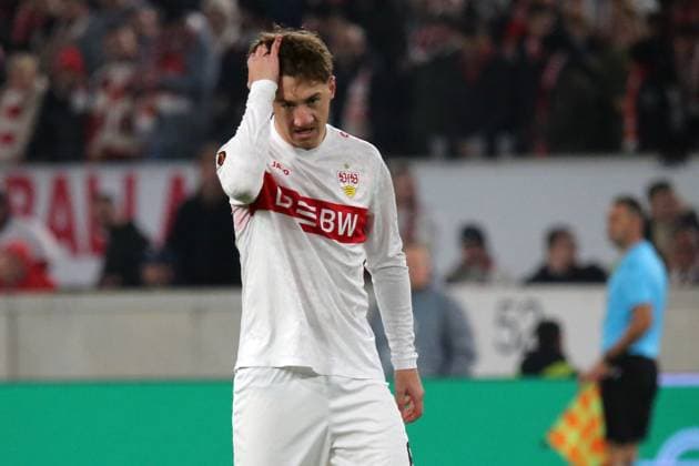 06.11.2025, xmohx, Fussball UEFA Europa League, VfB Stuttgart - Feyernoord Rotterdam v.l. Angelo Stiller (VfB Stuttgart) Enttäuscht, traurig, frustriert (DFL DFB REGULATIONS PROHIBIT ANY USE OF PHOTOGRAPHS as IMAGE SEQUENCES and or QUASI-VIDEO) Stuttgart