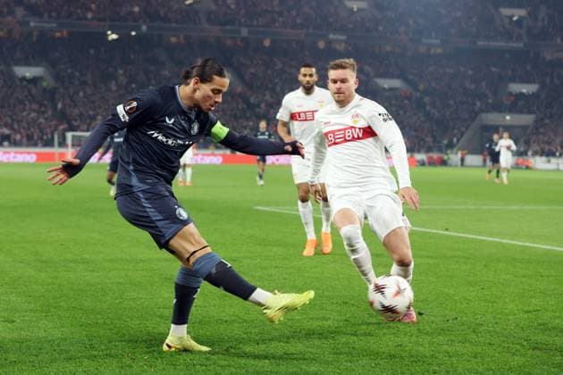 STUTTGART - (l-r) Anis Hadj Moussa of Feyenoord, Maximilian Mittelstadt of VfB Stuttgart during the UEFA Europa League match between VFB Stuttgart and Feyenoord Rotterdam at the Stuttgart Arena on November 6, 2025, in Stuttgart, Germany. ANP BART STOUTJESDIJK UEFA Europa League Matchday 4 2025-2026 xVIxANPxSportx xxANPxIVx 541417664 originalFilename: 541417664.jpg