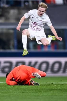 251106 Markus Haaland of Brann and goalkeeper Lukasz Skorupski of Bologna during the Europa League football match between Bologna and Brann on November 6, 2025 in Bologna. Photo: Image Photo BILDBYRAN kod XY XY0083 fotboll football soccer fotball uefa europa league europa league bologna brann bbeng Copyright: ImagexPhoto BB251106ZO006