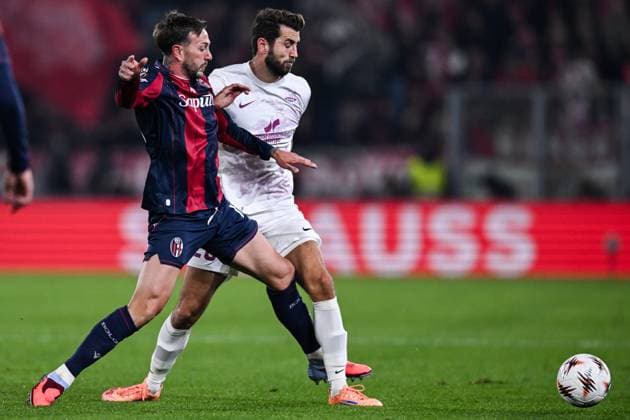 251106 Federico Bernardeschi of Bologna and Vetle Dragsnes of Brann during the Europa League football match between Bologna and Brann on November 6, 2025 in Bologna. Photo: Image Photo BILDBYRAN kod XY XY0083 fotboll football soccer fotball uefa europa league europa league bologna brann bbeng Copyright: ImagexPhoto BB251106ZL009