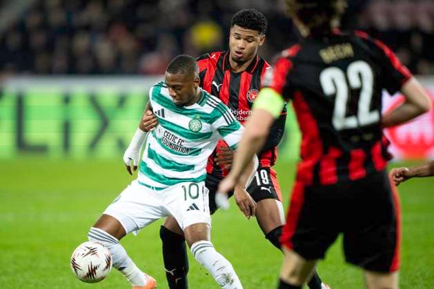 UEFA Europa League: FC Midtjylland - Celtic FC Celtic s Michel Balikwisha in action with FC Midtjylland s Pedro Bravo during the Europa League match between FC Midtjylland and Celtic FC at MCH Arena in Herning on Thursday, November 6, 2025. (Photo: Bo Amstrup Ritzau Scanpix) , Herning Denmark Mors Copyright: BoxAmrstrupx xRitzauxScanpix BoxAmstrupx spdk20251106-210656-L