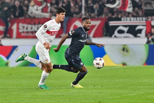 Europa League; VfB Stuttgart - Feyenoord Rotterdam; 06.11.2025 STUTTGART, DEUTSCHLAND - 6. NOVEMBER: im Duell Chema ANDRES (VfB Stuttgart 30) und Cyle LARIN (Feyenoord Rotterdam 10) beim Ligaspiel zwischen dem VfB Stuttgart und Feyenoord Rotterdam am 4. Spieltag der Europa League in der MHP-Arena am 06.11.2025 Copyright: xBEAUTIFULxSPORTS Goldbergx