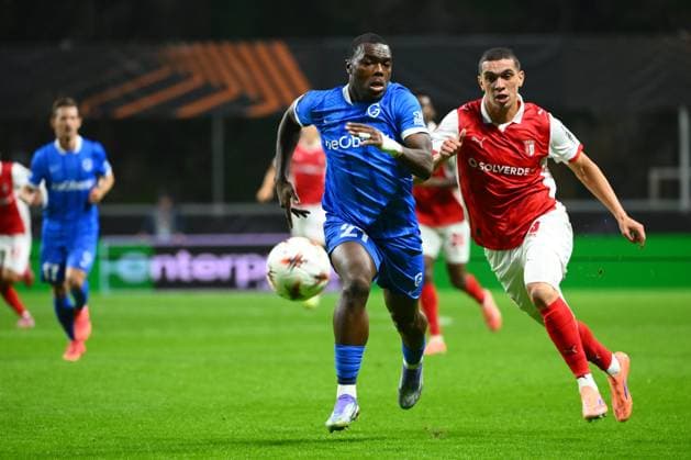 SC Braga v KRC Genk - UEFA Europa League BRAGA, PORTUGAL - NOVEMBER 06 : Nkuba Ken defender of KRC Genk, Amine El Ouazzani forward of SC Braga in action during the UEFA Europa League 2025 26 League Phase MD4 match between SC Braga and KRC Genk on November 6, 2025 in Braga, Portugal, 06 11 2025 Braga Portugal  Copyright: xVincentxKalutx
