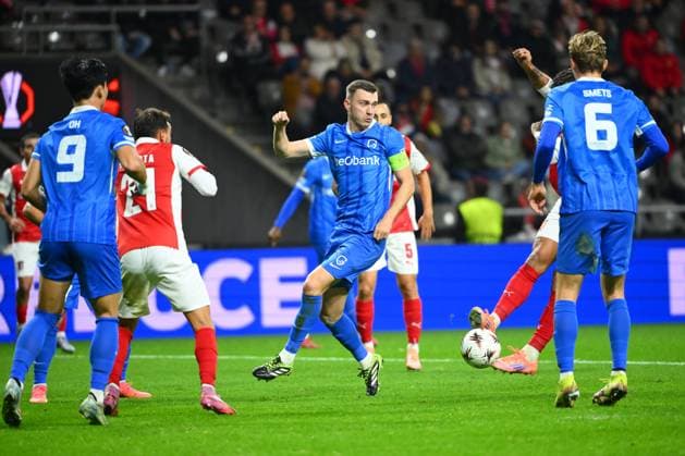 SC Braga v KRC Genk - UEFA Europa League BRAGA, PORTUGAL - NOVEMBER 06 : Heynen Bryan midfielder of KRC Genk in action during the UEFA Europa League 2025 26 League Phase MD4 match between SC Braga and KRC Genk on November 6, 2025 in Braga, Portugal, 06 11 2025 Braga Portugal  Copyright: xVincentxKalutx
