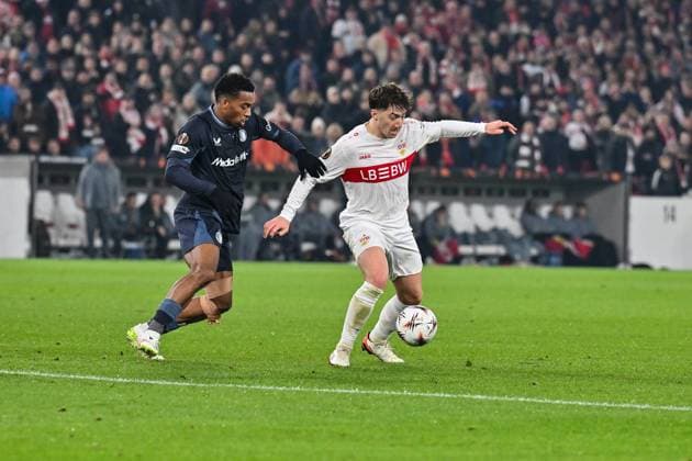 Europa League; VfB Stuttgart - Feyenoord Rotterdam; 06.11.2025 STUTTGART, DEUTSCHLAND - 6. NOVEMBER: im Duell Angelo STILLER (VfB Stuttgart 6) und Quinten TIMBER (Feyenoord Rotterdam 8) beim Ligaspiel zwischen dem VfB Stuttgart und Feyenoord Rotterdam am 4. Spieltag der Europa League in der MHP-Arena am 06.11.2025 Copyright: xBEAUTIFULxSPORTS Goldbergx