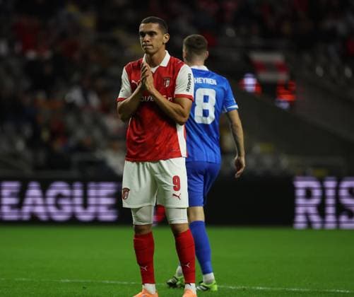 Sporting de Braga-Genk-EuropaLeague-Matchday 4-6-11-2025 Amine El Ouazzani of Braga in action during the UEFA Europe League, Phase League, Matchday 4, between Sporting Club de Braga and KRC Genk at Stadium Municipal of Braga on November 6, 2025 in Braga (Portugal) (Photo by Luis de la Mata SportPix Sipa USA) Braga Stadium Municipal of Braga Braga Portugal Copyright: xLuisxdexlaxMatax xsportPix.org.ux