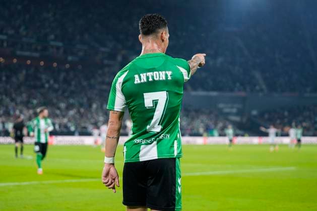 November 6, 2025, Sevilla, Sevilla, SPAIN: Antony Dos Santos of Real Betis celebrates a goal during the UEFA Europa League, football match played between Real Betis and Olympique de Lyon at La Cartuja stadium on November 6, 2025, in Sevilla, Spain. Sevilla SPAIN - ZUMAa181 20251106_zaa_a181_096 Copyright: xJoaquinxCorcherox