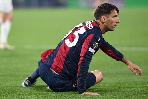 possible penalty kick for a foul on Juan Miranda (Bologna Fc) during Bologna FC vs SK Brann, Football Europa League match in Bologna, Italy, November 06 2025  Copyright: xGianlucaxRicci IPAxSportx xipa-agency.netx xx IPA_67621825 IPA_Agency_IPA67621825