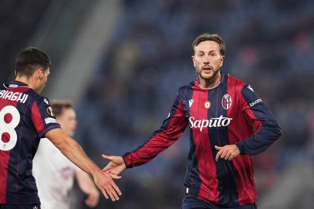 Bologna s Federico Bernardeschi looks on during the UEFA Europa League soccer match between Bologna and Brann at the Renato DallÕAra Stadium in Bologna, north Italy - Thursday, November 6, 2025 -  Copyright: xMassimoxPaolone LaPressex