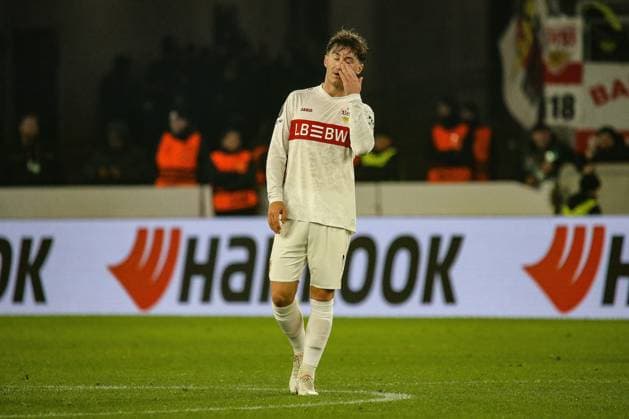06.11.2025, xmohx, Fussball UEFA Europa League, VfB Stuttgart - Feyernoord Rotterdam v.l. Angelo Stiller (VfB Stuttgart) Enttäuscht, traurig, frustriert (DFL DFB REGULATIONS PROHIBIT ANY USE OF PHOTOGRAPHS as IMAGE SEQUENCES and or QUASI-VIDEO) Stuttgart