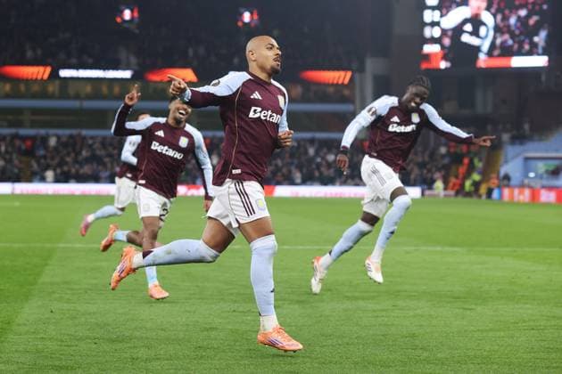 Aston Villa v Maccabi Tel-Aviv 06 November 2025, Aston - UEFA EUROPA League Football - Aston Villa v Maccabi Tel-Aviv FC - Donyell Malen of Aston Villa celebrates after scoring their 2nd goal - Photo: Charlotte Wilson Offside. Aston UK Copyright: xCharlottexWilsonx xOffsidexOffside