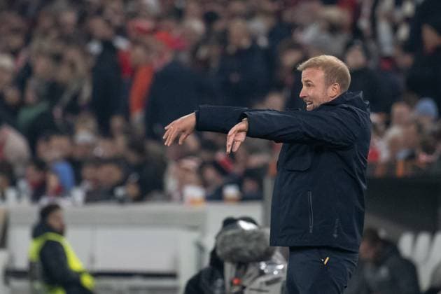 Sebastian Hoeness (VfB Stuttgart, Cheftrainer, Trainer), gestikuliert, GER, VfB Stuttgart vs. Feyenoord Rotterdam, Fussball, UEFA Europa League, Herren, 4. Spieltag, Spielzeit 2025 2026, 06.11.2025, GER, VfB Stuttgart vs. Feyenoord Rotterdam, Fussball, UEFA Europa League, Herren, 4. Spieltag, Spielzeit 2025 2026, 06.11.2025 Stuttgart Copyright: xEibner-Pressefoto WolfgangxFrankx EP_WFK