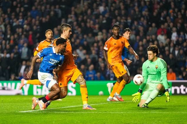 Danilo of Rangers shot at goal saved by AS Roma goalkeeper Mile Svilar. Rangers v Roma, UEFA Europa League, Group Stage, Football, Ibrox Stadium, Glasgow, Scotland, UK - 06 Nov 2025Glasgow Ibrox Scotland United Kingdom EDITORIAL USE ONLY No use with unauthorised audio, video, data, fixture lists, club league logos or live services. Online in-match use limited to 120 images, no video emulation. No use in betting, games or single club league player publications. Copyright: xStuartxWallace Shutterstockx 15642261ar