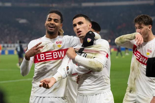 Tor zum 1:0 durch Bilal El Khannouss (VfB Stuttgart, 11), Kopfballtor. Jubel, Torjubel, bejubelt sein Tor mit Lorenz Assignon(VfB Stuttgart, 22) GER, VfB Stuttgart vs. Feyenoord Rotterdam, Fussball, UEFA Europa League, Herren, 4. Spieltag, Spielzeit 2025 2026, 06.11.2025, GER, VfB Stuttgart vs. Feyenoord Rotterdam, Fussball, UEFA Europa League, Herren, 4. Spieltag, Spielzeit 2025 2026, 06.11.2025 Stuttgart Copyright: xEibner-Pressefoto WolfgangxFrankx EP_WFK
