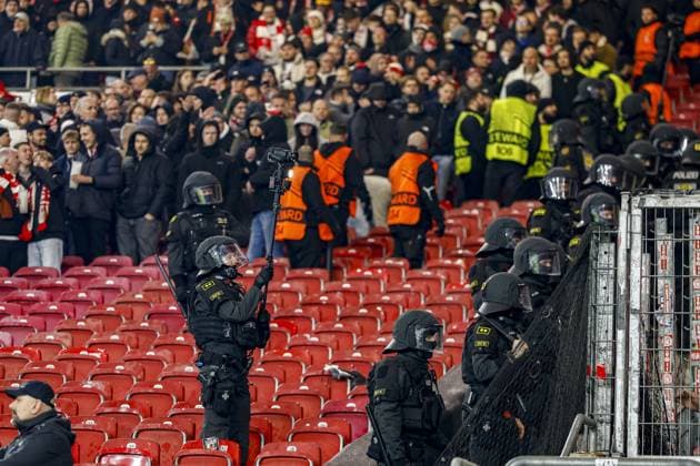 STUTTGART , 06-11-2025 , MHP Arena , season 2025 2026 , UEFA Europa League League phase match between Vfb Stuttgart and Feyenoord , Picture shows police in the stands Stuttgart - Feyenoord  x31894253x Copyright: