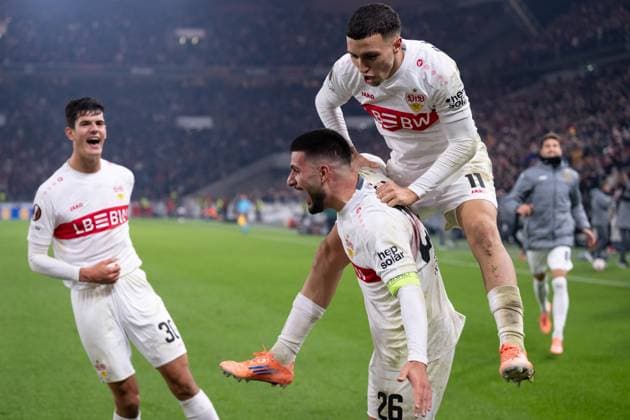 Tor zum 2.0 durch Deniz Undav (VfB Stuttgart 26), Jubel, Torjubel, bejubelt sein Tor mit Bilal El Khannouss (VfB Stuttgart, 11) GER, VfB Stuttgart vs. Feyenoord Rotterdam, Fussball, UEFA Europa League, Herren, 4. Spieltag, Spielzeit 2025 2026, 06.11.2025, GER, VfB Stuttgart vs. Feyenoord Rotterdam, Fussball, UEFA Europa League, Herren, 4. Spieltag, Spielzeit 2025 2026, 06.11.2025 Stuttgart Copyright: xEibner-Pressefoto WolfgangxFrankx EP_WFK