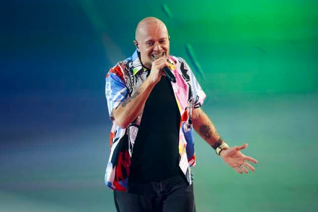Nitto ATP, Tennis Herren Finals 2025 - Grand Opening Show Italian singer-songwriter Max Pezzali (Massimo Pezzali) performs during the grand opening show of the Nitto ATP Finals 2025. Turin Italy Copyright: xNicolòxCampox