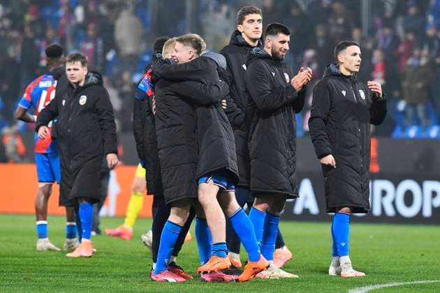 Viktoria Plzen soccer players after the Football Europa League 4th round match Viktoria Plzen vs Fenerbahce Istanbul in Pilsen, Czech Republic, November 6, 2025. (CTKxPhoto MiroslavxChaloupka) CTKPhotoP2025110610352  CTKPhotoP2025110610352
