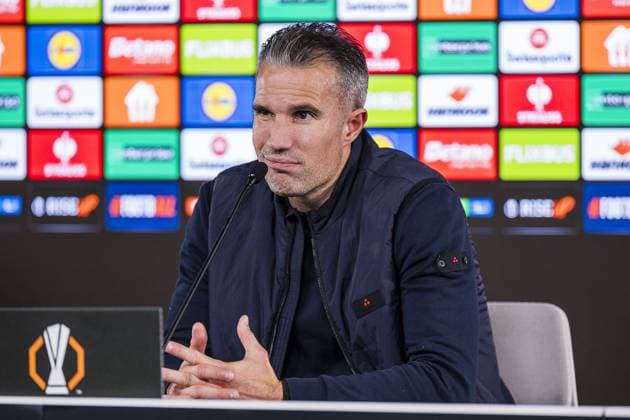 STUTTGART , 06-11-2025 , MHP Arena , season 2025 2026 , UEFA Europa League League phase match between Vfb Stuttgart and Feyenoord final score 2-0 , Picture shows Feyenoord coach Robin van Persie in press conference, PK, Pressekonferenz Stuttgart - Feyenoord  x31894858x Copyright: