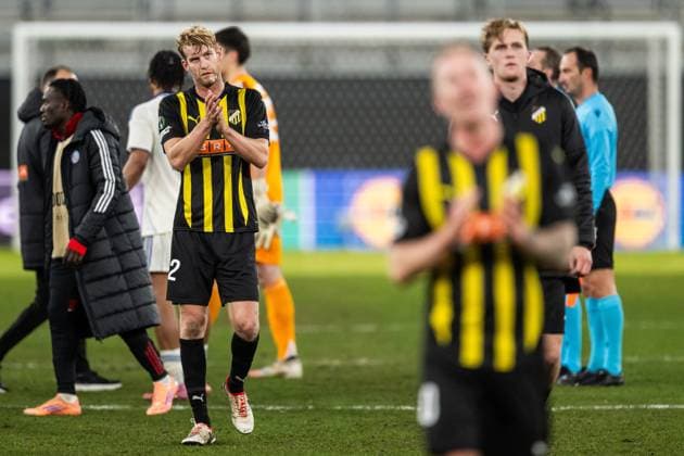 251106 Filip Helander of Häcken looks dejected after the UEFA Conference League football match between Häcken and Strasbourg on November 6, 2025 in Gothenburg. Photo: Mathias Bergeld BILDBYRAN kod MB MB1234 fotboll football soccer fotball uefa conference league conference league häcken strasbourg bbeng depp Copyright: MATHIASxBERGELD BB251106MB140
