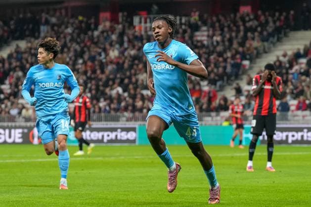 Johan Manzambi (SC Freiburg, 44) Torjubel, Emotionen, Torschuss, Abschluss, Torerfolg, Tor, Treffer , Frankreich, Fussball, UEFA Europa League, 4.Spieltag, Ligaphase, 2025 2026, OGC Nizza vs. SC Freiburg, 06.11.2025, Allianz Riviera, Nizza, Frankreich Nizza Allianz Riviera Provence-Alpes-CÃ te d Azur, CÃ Frankreich Copyright: xArnexAmbergx