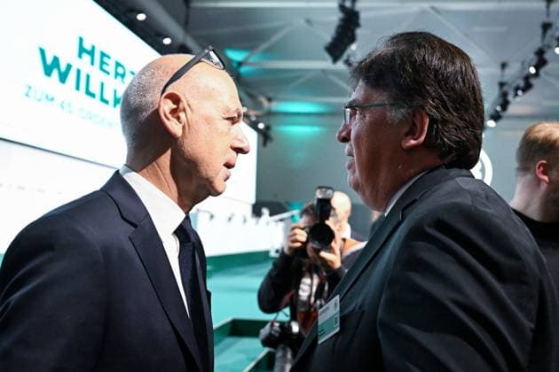 GER, Theodore Theodoridis (Generalsekretär, UEFA) und , Bernd Neuendorf (DFB Praesident) auf dem 45. Ordentlichen DFB-Bundestag im DFB-Campus in Frankfurt am Main, 7.11.2025. 45. Ordentlicher DFB-Bundestag in Frankfurt am Main Frankfurt am Main Copyright: xEibner-Pressefoto FlorianxWiegandx EP_FWD