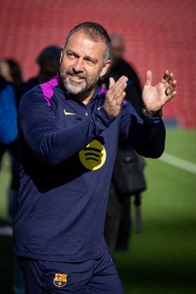 Head Coach Hansi Flick FC Barcelona, Barca gesture sduring FC Barcelona™s first training at Spotify Camp Nou following its renovation. At Spotify Camp Nou in Barcelona, , Spain, on November 07 2025. Photo by Felipe Mondino Copyright: x@FELIPExMONDINOx