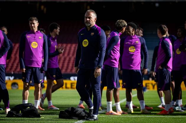 Head Coach Hansi Flick FC Barcelona, Barca in action during FC Barcelona™s first training at Spotify Camp Nou following its renovation. At Spotify Camp Nou in Barcelona, , Spain, on November 07 2025. Photo by Felipe Mondino Copyright: x@FELIPExMONDINOx