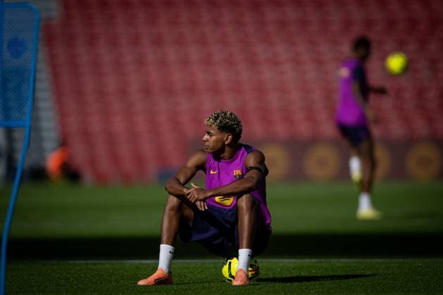 Lamine Yamal FC Barcelona, Barca in action during FC Barcelona™s first training at Spotify Camp Nou following its renovation. At Spotify Camp Nou in Barcelona, , Spain, on November 07 2025. Photo by Felipe Mondino Copyright: x@FELIPExMONDINOx