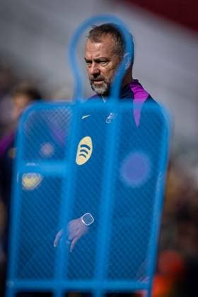 Head Coach Hansi Flick FC Barcelona, Barca in action during FC Barcelona™s first training at Spotify Camp Nou following its renovation. At Spotify Camp Nou in Barcelona, , Spain, on November 07 2025. Photo by Felipe Mondino Copyright: x@FELIPExMONDINOx